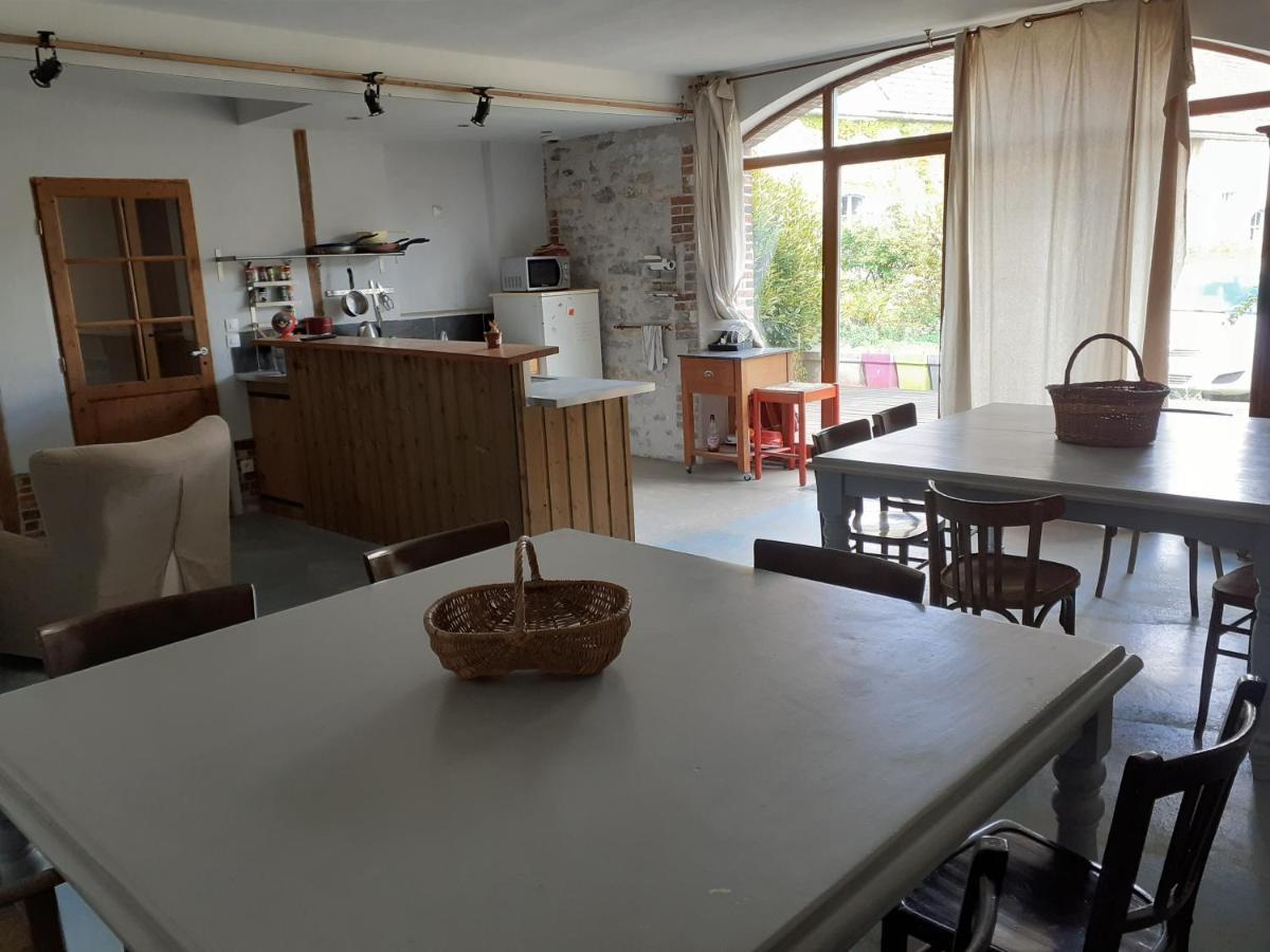 Bed and Breakfast Ferme De La Basse-Cour Gommerville Esterno foto